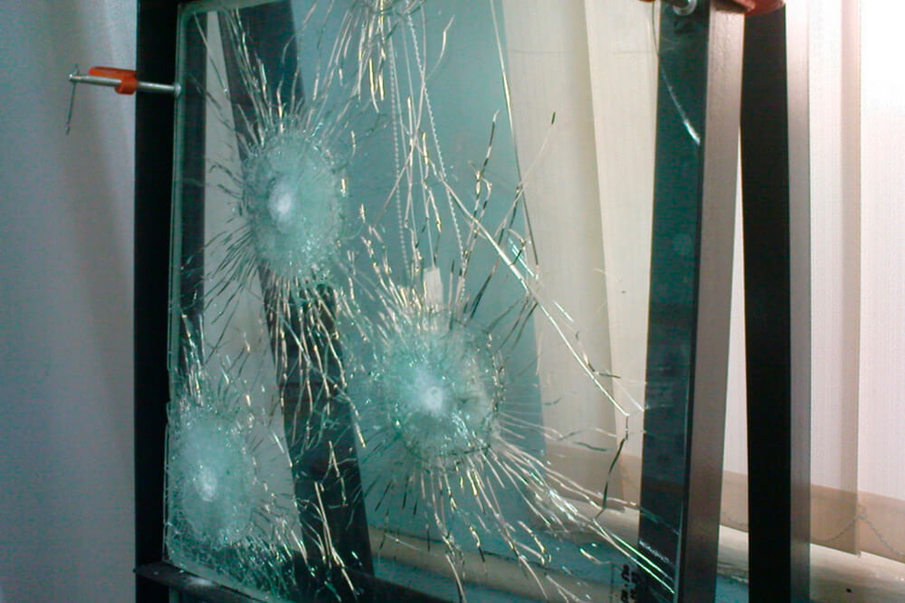 Испытание бронированного стекла Испытание бронированного стекла