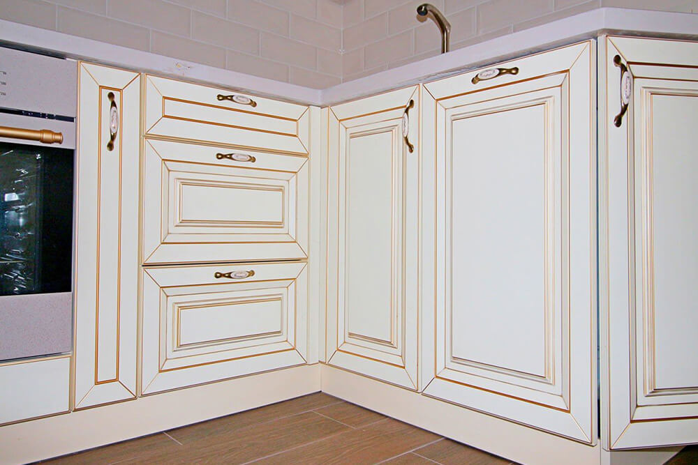 Мебельные фасады из МДФ с патиной Мебельные фасады из МДФ с патиной